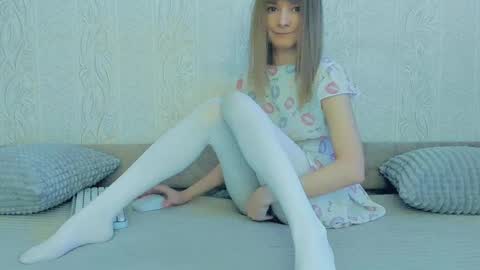 Lily online show from 03-08-25, 03:50