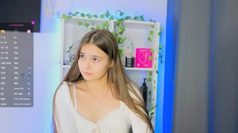 Julia Next stream  online show from 02-08-26, 06:22