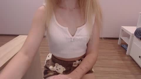 your_dream6996 online show from 09-24-25, 08:45