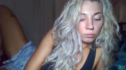 Snapshot of your_fav1 chatting on 09-14-25, 01:27 your_fav1 online show from 09-14-25, 01:27