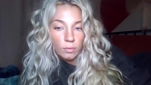 Snapshot of your_fav1 chatting on 09-24-25, 03:54 your_fav1 online show from 09-24-25, 03:54