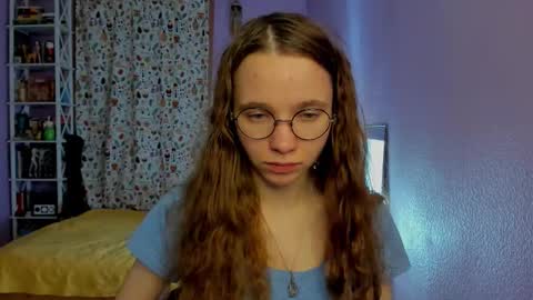 Leslie online show from 11-03-25, 01:40