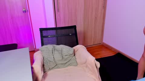 Snapshot of your_little_ chatting on 12-11-24, 11:19 your_little_ online show from 12-11-24, 11:19
