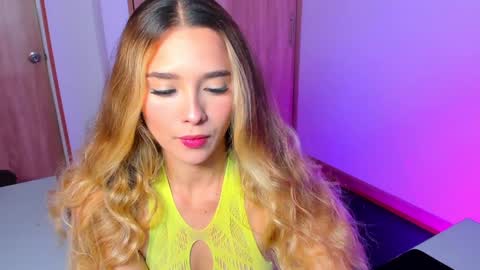Snapshot of your_little_ chatting on 01-08-25, 01:52 your_little_ online show from 01-08-25, 01:52