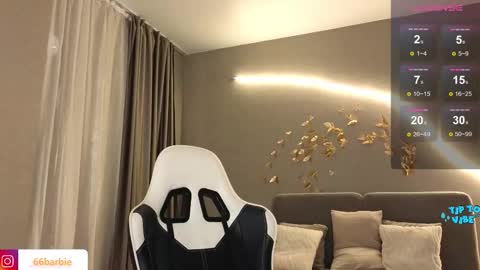 Jessica Loyd online show from 10-14-25, 02:45