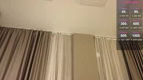 Jessica Loyd online show from 10-23-25, 02:22