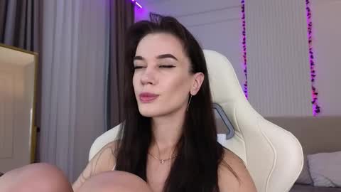 Jessica Loyd online show from 03-30-26, 09:43