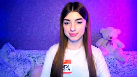 Zarina online show from 12-14-24, 01:38