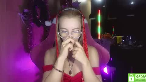 Snapshot of your_psychologist chatting on 12-23-24, 12:25 Alice online show from 12-23-24, 12:25