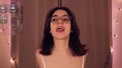 Luna online show from 02-06-25, 10:48