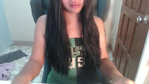 Snapshot of your_shy_deia chatting on 10-17-25, 06:38 call me deia online show from 10-17-25, 06:38