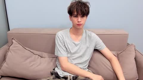 your_shy_guy online show from 11-06-25, 05:30