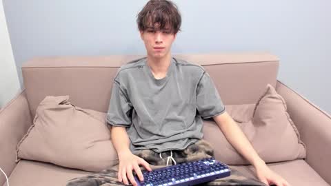 your_shy_guy online show from 02-21-26, 09:27