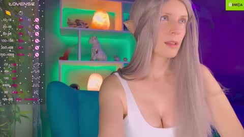 Snapshot of your_spring chatting on 10-10-25, 01:48 your_spring online show from 10-10-25, 01:48