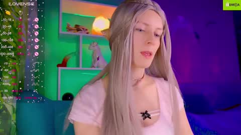 Snapshot of your_spring chatting on 10-31-25, 12:22 your_spring online show from 10-31-25, 12:22