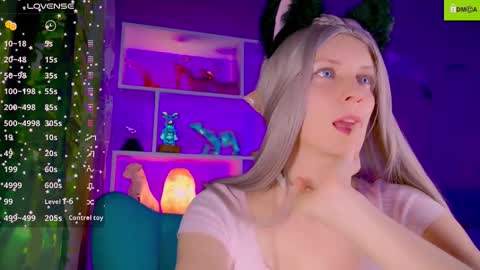 Snapshot of your_spring chatting on 11-10-25, 11:59 your_spring online show from 11-10-25, 11:59