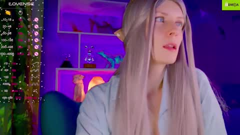 Snapshot of your_spring chatting on 11-24-25, 01:05 your_spring online show from 11-24-25, 01:05