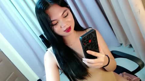 Hi its me Yna online show from 12-17-24, 06:09