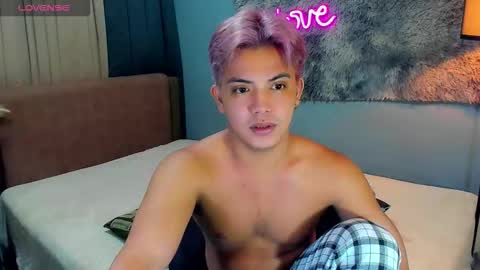 yourasian_bradley online show from 10-26-25, 08:26