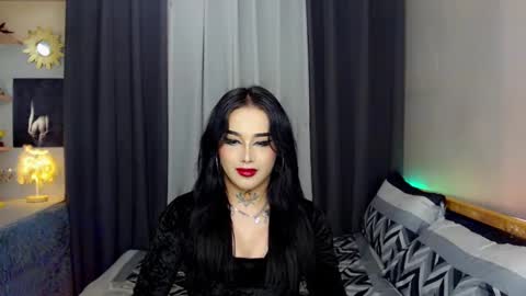 kim online show from 01-11-25, 10:18