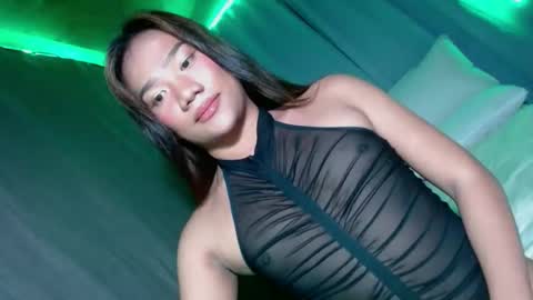 Snapshot of yourasiandream22 chatting on 12-13-24, 01:44 Divine online show from 12-13-24, 01:44