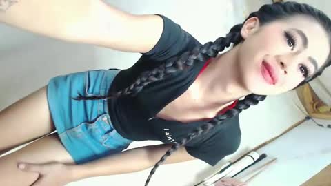 Snapshot of yourbabyriana chatting on 11-11-25, 05:07 Angel online show from 11-11-25, 05:07