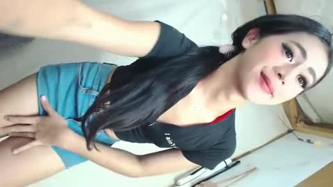 Snapshot of yourbabyriana chatting on 11-14-25, 06:01 Angel online show from 11-14-25, 06:01