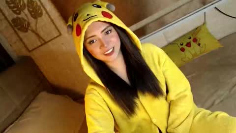 JEN  online show from 12-19-25, 08:43