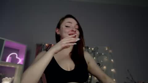 Snapshot of yourdreamcristal chatting on 02-16-25, 01:05 yourdreamcristal online show from 02-16-25, 01:05