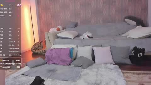 Mary online show from 02-25-25, 12:03