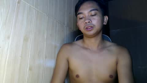 Snapshot of yourfantasyboyjr chatting on 10-17-25, 04:53 i am your dream boy JR online show from 10-17-25, 04:53