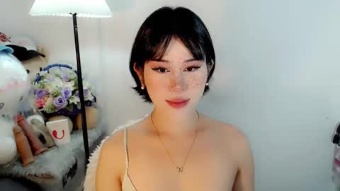 PrettyElla online show from 11-14-25, 02:21