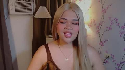 Snapshot of yourfavoratejessica chatting on 12-19-25, 02:24 Jessica online show from 12-19-25, 02:24