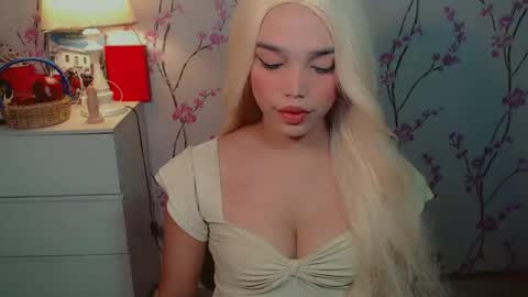 maureen love you online show from 10-11-25, 02:44