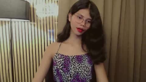 Snapshot of yourfavoratevivian chatting on 10-29-25, 01:57 Vivian online show from 10-29-25, 01:57