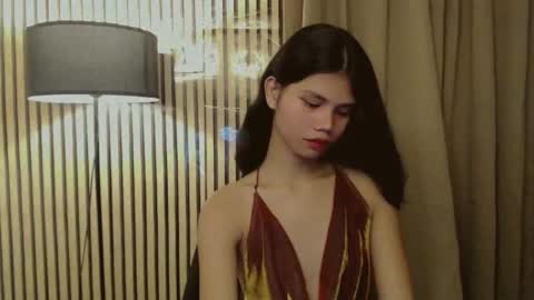 Snapshot of yourfavoratevivian chatting on 11-05-25, 09:59 Vivian online show from 11-05-25, 09:59