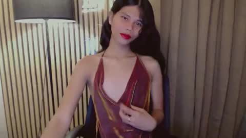 Snapshot of yourfavoratevivian chatting on 11-14-25, 09:52 Vivian online show from 11-14-25, 09:52