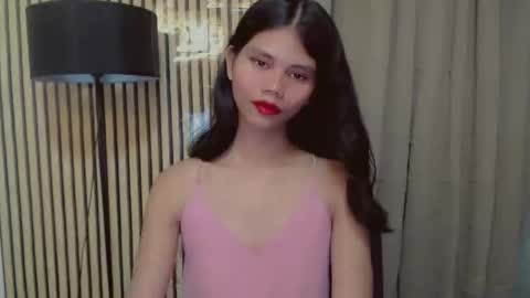 Snapshot of yourfavoratevivian chatting on 11-15-25, 10:23 Vivian online show from 11-15-25, 10:23