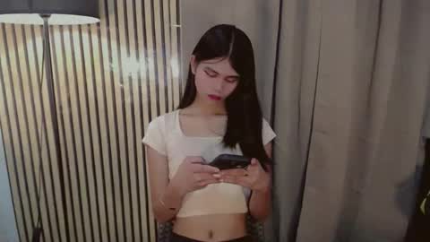 Snapshot of yourfavoratevivian chatting on 11-30-25, 10:03 Vivian online show from 11-30-25, 10:03