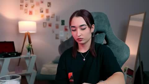 violett online show from 09-18-25, 03:36