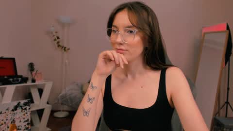 Chloe online show from 02-02-25, 12:09