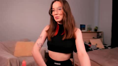 Chloe online show from 02-16-25, 05:15