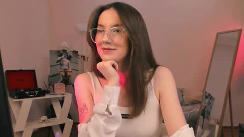 Chloe online show from 02-18-25, 09:20