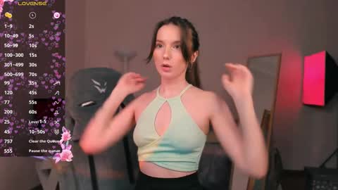 Chloe online show from 03-01-25, 12:28