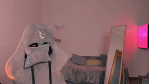 Chloe online show from 03-01-25, 09:59