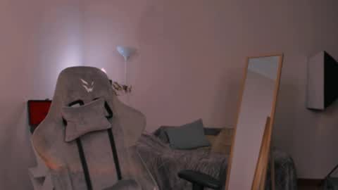 Chloe online show from 03-05-25, 09:37