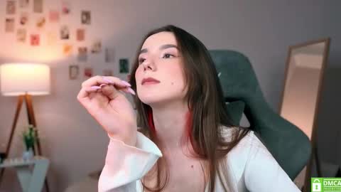 Chloe online show from 10-07-25, 09:56