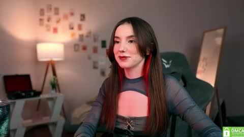 Chloe online show from 10-08-25, 09:23