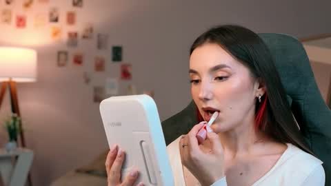 Chloe online show from 10-14-25, 09:37