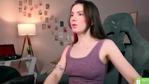 Chloe online show from 10-22-25, 06:02